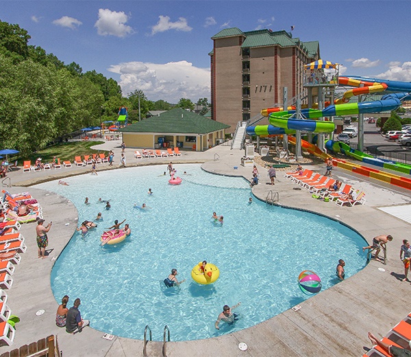 Country Cascades Waterpark Resort 